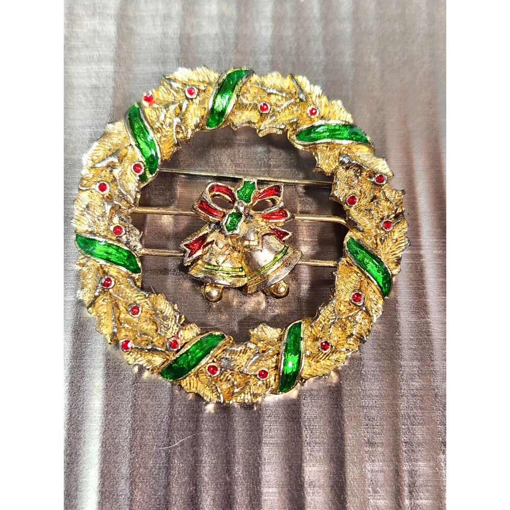 Vintage Christmas Wreath Brooch Gold Enamel Bells Slide Charm 1.75" Marked 1985